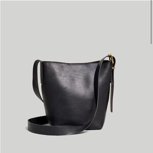 NWT Madewell The Essential Mini Black Bucket Tote